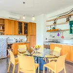 Iris By Interhome
