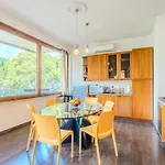 Iris By Interhome