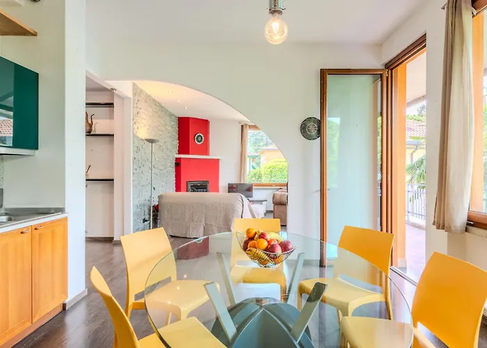 Iris By Interhome Daire